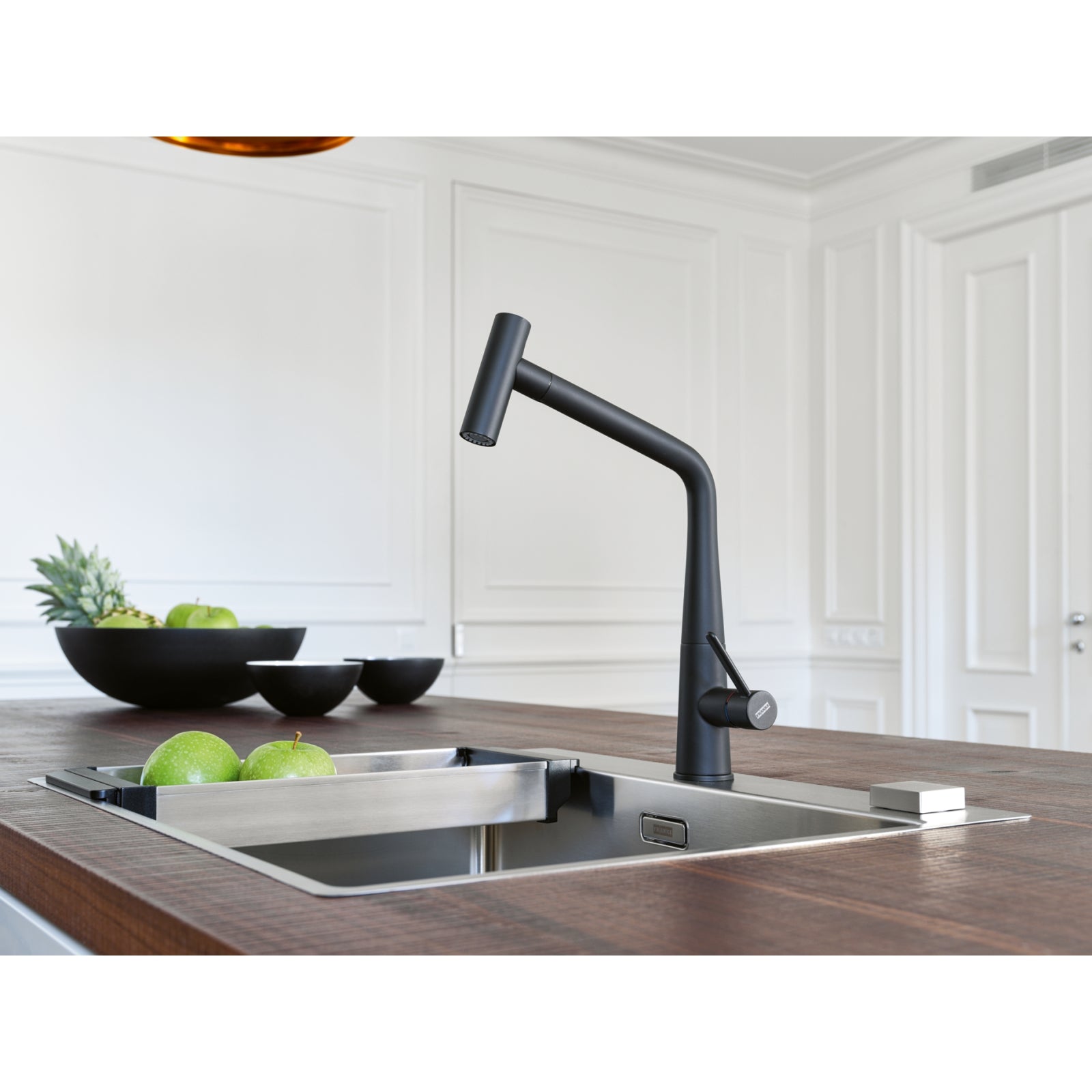 Franke Icon Matt Black Pull Out Spray Kitchen Tap Brass L-Spout 355mm