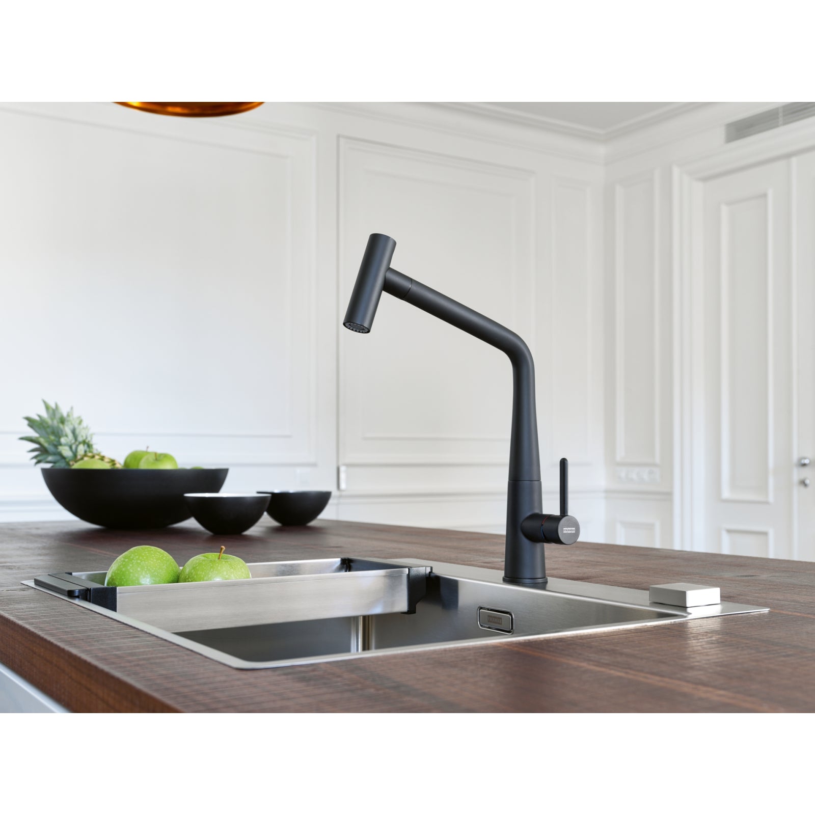 Franke Icon Matt Black Pull Out Spray Kitchen Tap Brass L-Spout 355mm