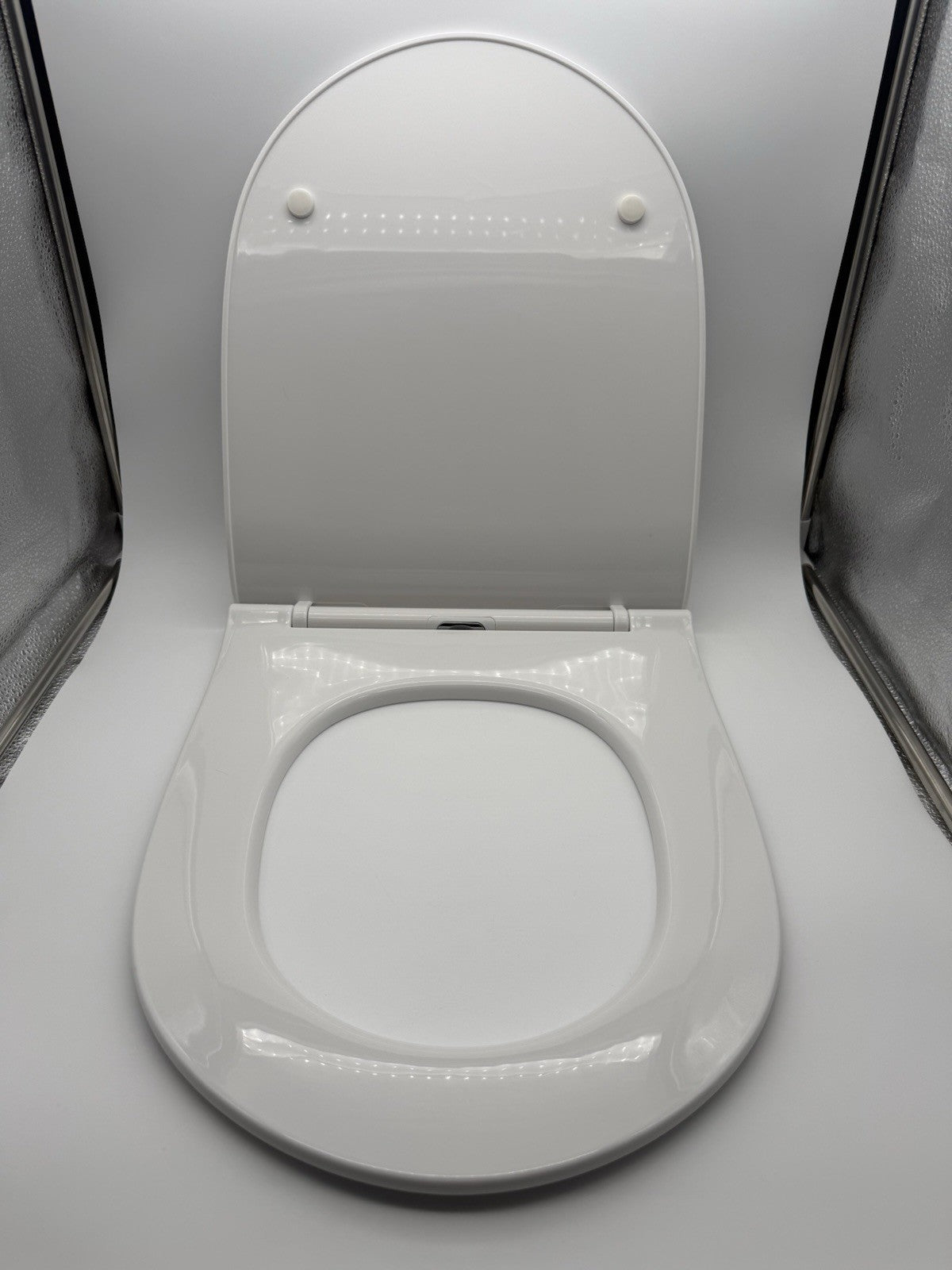Curved Toilet Seat White Soft Close Plastic Universal Fit Bathroom D Shape