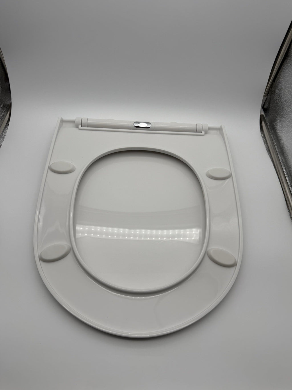 Curved Toilet Seat White Soft Close Plastic Universal Fit Bathroom D Shape